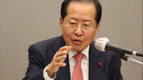 [“홍준표, 명태균에게 덕담 ‘새 차로 바꿔줘야겠네’”]기사 의 대표 이미지