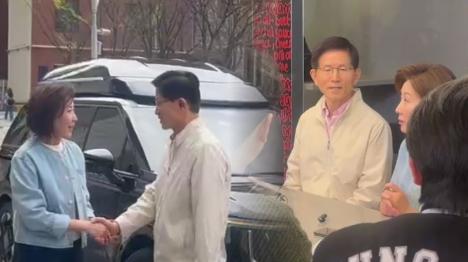 [말로만 청년, 노동 노동자 배신 행보 한번도 사과 안 한 김문수에 질문했더니... ]기사 의 대표 이미지